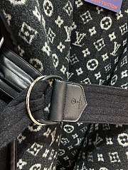 Bagsaaa Louis Vuitton Belted Short Coat Black - 6