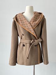 	 Bagsaaa Louis Vuitton Belted Short Coat Beige - 1