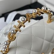 Bagsaaa Chanel Clutch With Chain Lambskin, Imitation Pearls White - 3