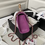 Bagsaaa Chanel Clutch With Chain Lambskin, Imitation Pearls Purple - 4