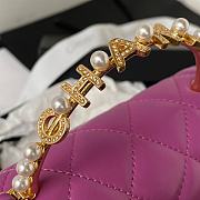 Bagsaaa Chanel Clutch With Chain Lambskin, Imitation Pearls Purple - 3