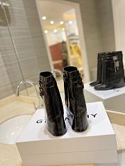 Bagsaaa Givenchy Shark Lock Ankle Boots in laminated leather - 3