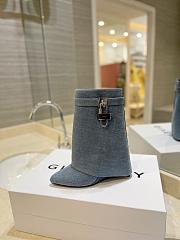 	 Bagsaaa Givenchy Shark Lock Ankle Boots in denim - 2