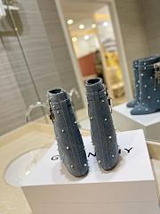 	 Bagsaaa Givenchy Shark Lock Ankle Boots in denim with pearls - 4