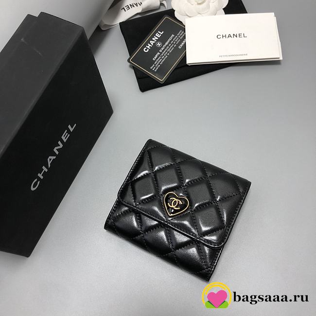 Bagsaaa Chanel Black Wallet With Heart Logo - 11.2×7.5×0.5cm - 1