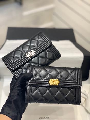 Bagsaaa Chanel Leboy Flap Wallet Lambskin - 16x11x3.5cm
