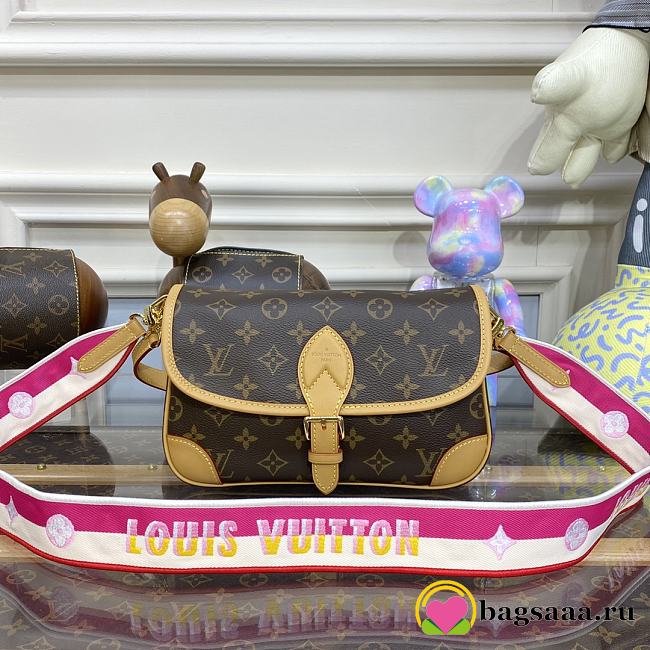 Bagsaaa Louis Vuitton Diane M46049 25.0 × 9.0 × 15.0 CM - 1