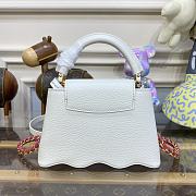 Bagsaaa Louis Vuitton Capucines Taurillon Capushell White - 21*14*8cm - 4