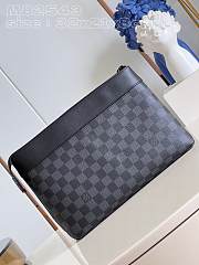 Bagsaaa Louis Vuitton Pochette Voyage Souple Black Ebene - M82543 - 32 x 21 x 8cm - 2