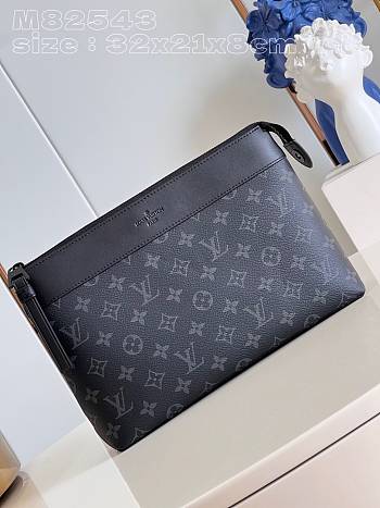 Bagsaaa Louis Vuitton Pochette Voyage Souple Black Monogram - M82543 - 32 x 21 x 8cm