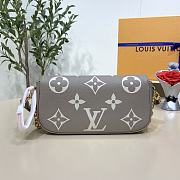 Bagsaaa Louis Vuitton wallet on chain ivy bicolor monogram empreinte leather - 4