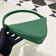 Bagsaaa Prada Triangle leather mini-bag green - 4