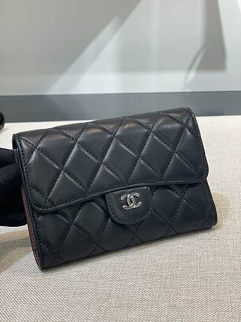 Bagsaaa Chanel Wallet Black Lambskin Silver Hardware - 18 x 11 cm