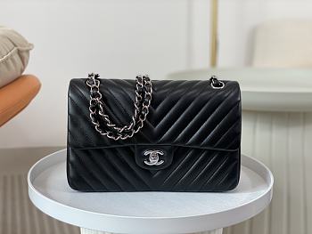 Bagsaaa Chanel Chevron Flap Bag Lambskin Leather Black - 25cm