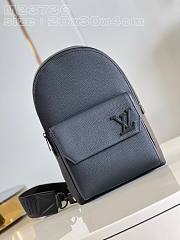 Bagsaaa Louis Vuitton Pilot Sling Bag - 20 x 30 x 4 cm - 1