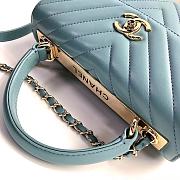 Bagsaaa Chanel Trendy CC Chevron Blue Leather - 2