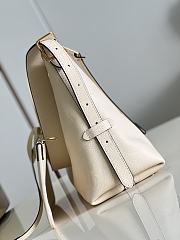 	 Bagsaaa Louis Vuitton Carryall PM bag White - 5