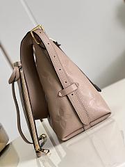 	 Bagsaaa Louis Vuitton Carryall PM bag Taupe - 3