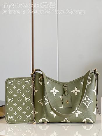 	 Bagsaaa Louis Vuitton Carryall PM bag Green