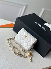 Bagsaaa Chanel Mini Belt Bag White Lambskin - 12x3x9cm - 1