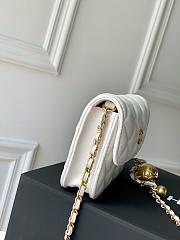 Bagsaaa Chanel Mini Belt Bag White Lambskin - 12x3x9cm - 3