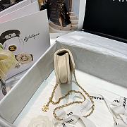	 Bagsaaa Chanel Belt Bag Beige Lambskin - 13.5x9x4cm - 2