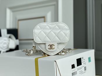 	 Bagsaaa Chanel Heart Belt Bag White - 11x8.5x5.5cm