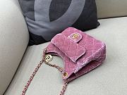 Bagsaaa Chanel Small Hobo Bag Velvet & Gold Metal - 17 × 19 × 6 cm - 3