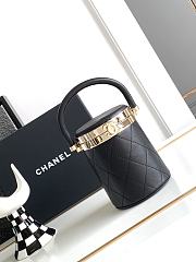 Bagsaaa Chanel Clutch With Chain Lambskin & Gold-Tone Metal Black - 10.5 × 9.4 × 8.3 cm - 1