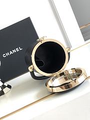 Bagsaaa Chanel Rare Lucite Bag  - 4