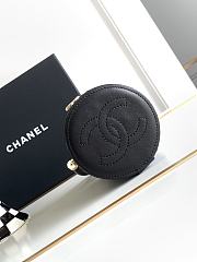 Bagsaaa Chanel Clutch With Chain Lambskin & Gold-Tone Metal Black - 10.5 × 9.4 × 8.3 cm - 5