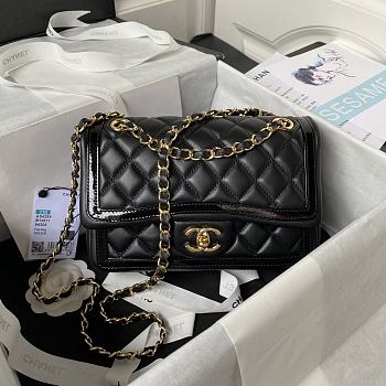 Bagsaaa Chanel Flap Bag with patent line black - 16×23×6cm