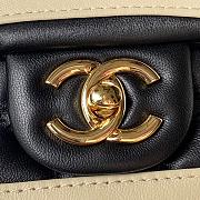 	 Bagsaaa Chanel Flap Bag with patent line - 16×23×6cm - 2
