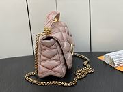 Bagsaaa Louis Vuitton Twist Malletage Pico GO-14 MM bag pink - 2