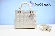 Bagsaaa Dior Lady Medium White 24cm - 1