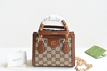 Bagsaaa Gucci Diana 1947 Mini Top Handle Bag - 20x16x10cm