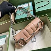 Bagsaaa Gucci Horsebit Chain Medium Shoulder Bag In Rose Beige  - 2