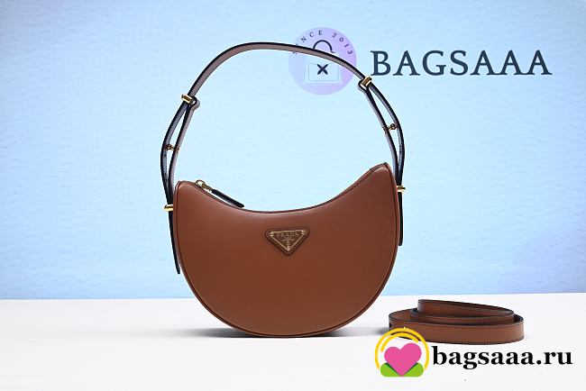 Bagsaaa Prada Cognac Leather shoulder bag - 22.5*18.5*6.5cm - 1