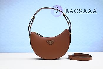 Bagsaaa Prada Cognac Leather shoulder bag - 22.5*18.5*6.5cm