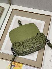 	 Bagsaaa Dior Bobby East-West Bag green flower - 21 x 12 x 5.1 cm - 4