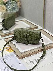 	 Bagsaaa Dior Bobby East-West Bag green flower - 21 x 12 x 5.1 cm - 3