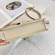 	 Bagsaaa Dior Montaigne Beige Bag - 24 x 17 x 8 cm - 6