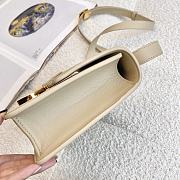 	 Bagsaaa Dior Montaigne Beige Bag - 24 x 17 x 8 cm - 5