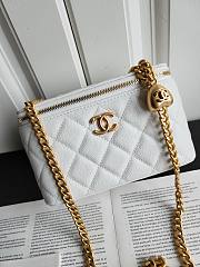 	 Bagsaaa Chanel Vanity Caviar White Leather - 17x9.5x8cm - 1
