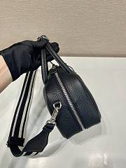 Bagsaaa Prada Leather top-handle bag black - 24x12x8cm - 3