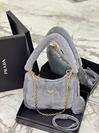 	 Bagsaaa Prada Re-Edition 2005 shearling shoulder bag grey 22x18x6cm