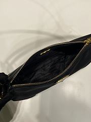 Bagsaa Prada Re-Edition 2002 small shoulder bag - 23.5*10*5cm - 2
