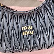 	 Bagsaaa Miumiu Wander matelassé nappa leather hobo bag 29x24x10cm - 4