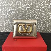 Bagsaaa Valentino Garavani Trifold Wallet 10cm - 1