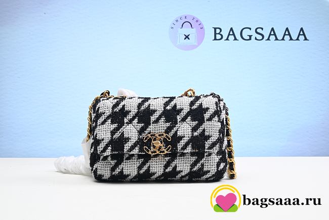 Bagsaaa Chanel 19 Bag Tweed Quilted Black and White 26cm - 1